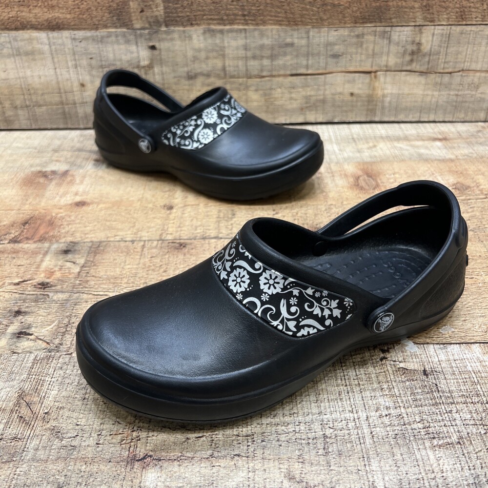 Crocs Women’s Black Rubber Slip Resist Work Slip On Clogs Size 7